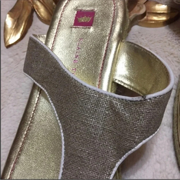 Elaine Turner Gold Thong Sandals Size 8 - Picture 2 of 6
